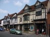 tudor-world-museum-and-to-the-left-the-gloden-bee-wetherspoons